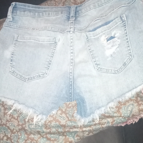 Justus brand size medium woman jean shorts - Picture 4 of 5